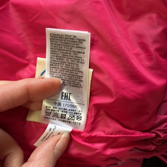 Gap hot pink shiny puffer coat - Picture 14 of 14